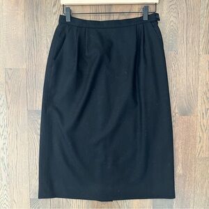 Vintage Pendleton 100% Wool High Waist Pleated Pencil Skirt in Black Size 10